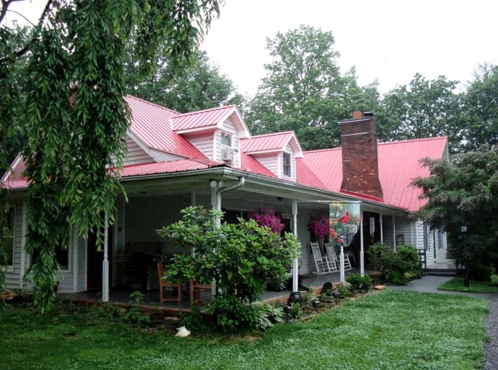 Blue Ridge Manor Bed And Breakfast Fancy Gap Экстерьер фото