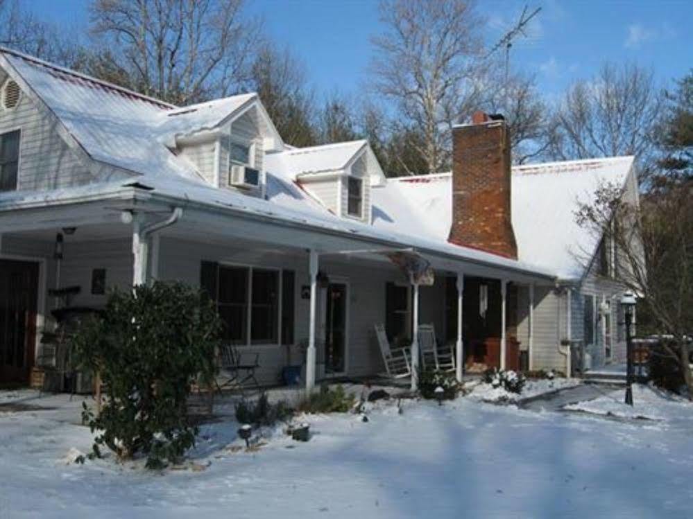 Blue Ridge Manor Bed And Breakfast Fancy Gap Экстерьер фото